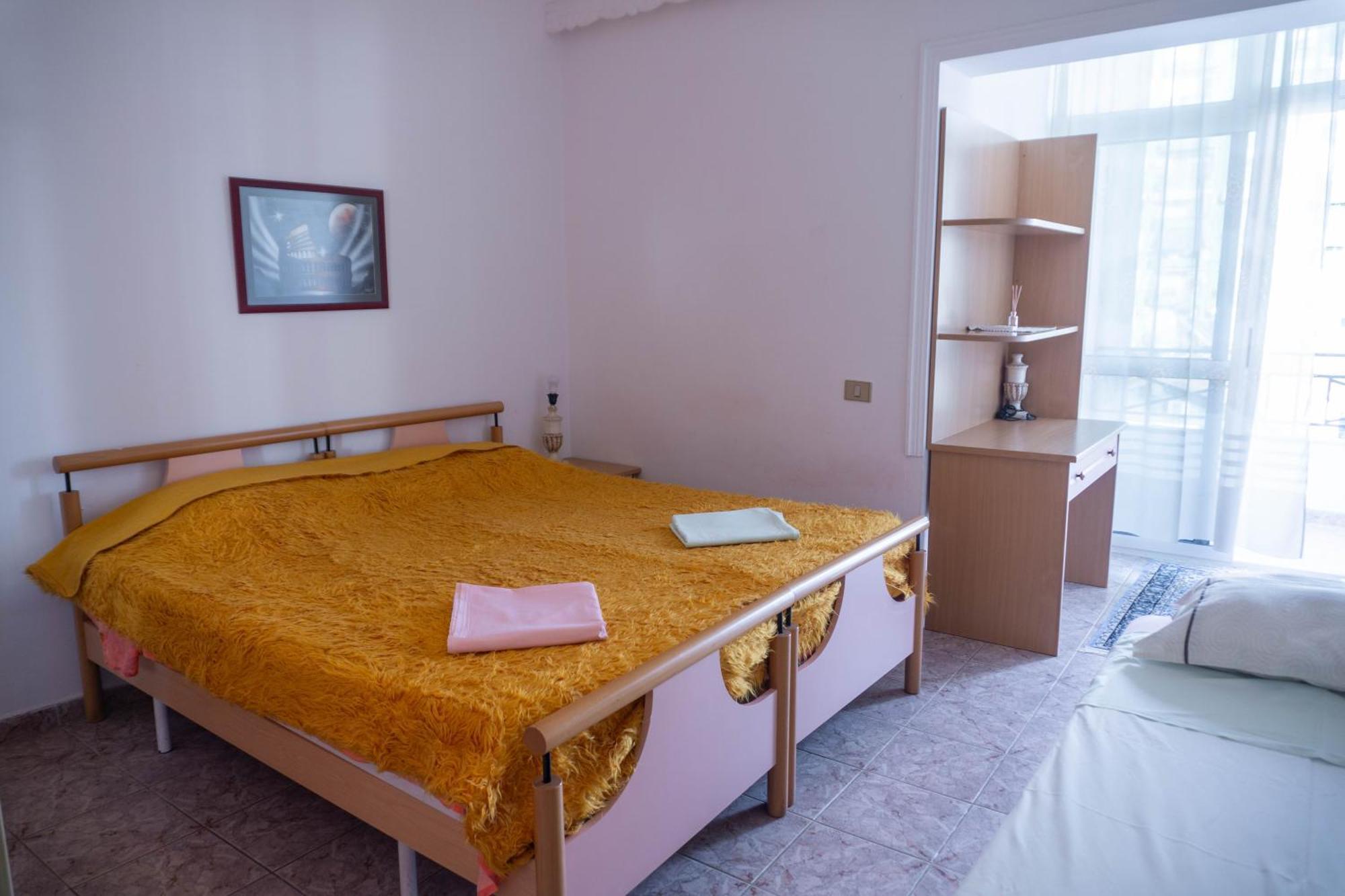 Bllok Bright Private Bedrooms With Private Bathroom On Shared Apartment Tiran Dış mekan fotoğraf