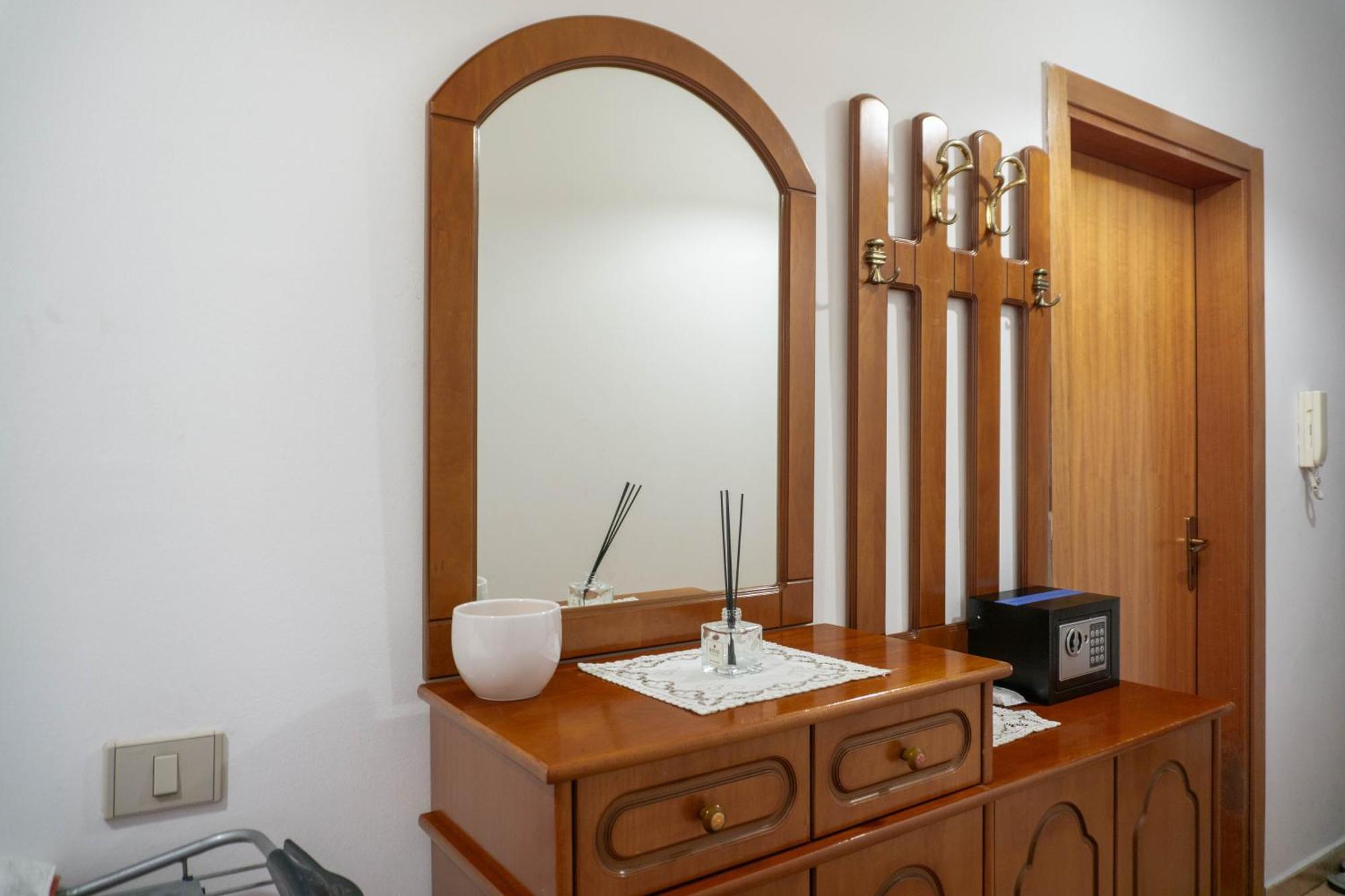 Bllok Bright Private Bedrooms With Private Bathroom On Shared Apartment Tiran Dış mekan fotoğraf